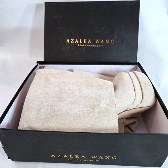 NANETTE-BROWN BLOCK BOOT | AZALEA WANG NIB NWT Azalea Wang Akira Invisible-TanSuede Platform Boots Size 9
